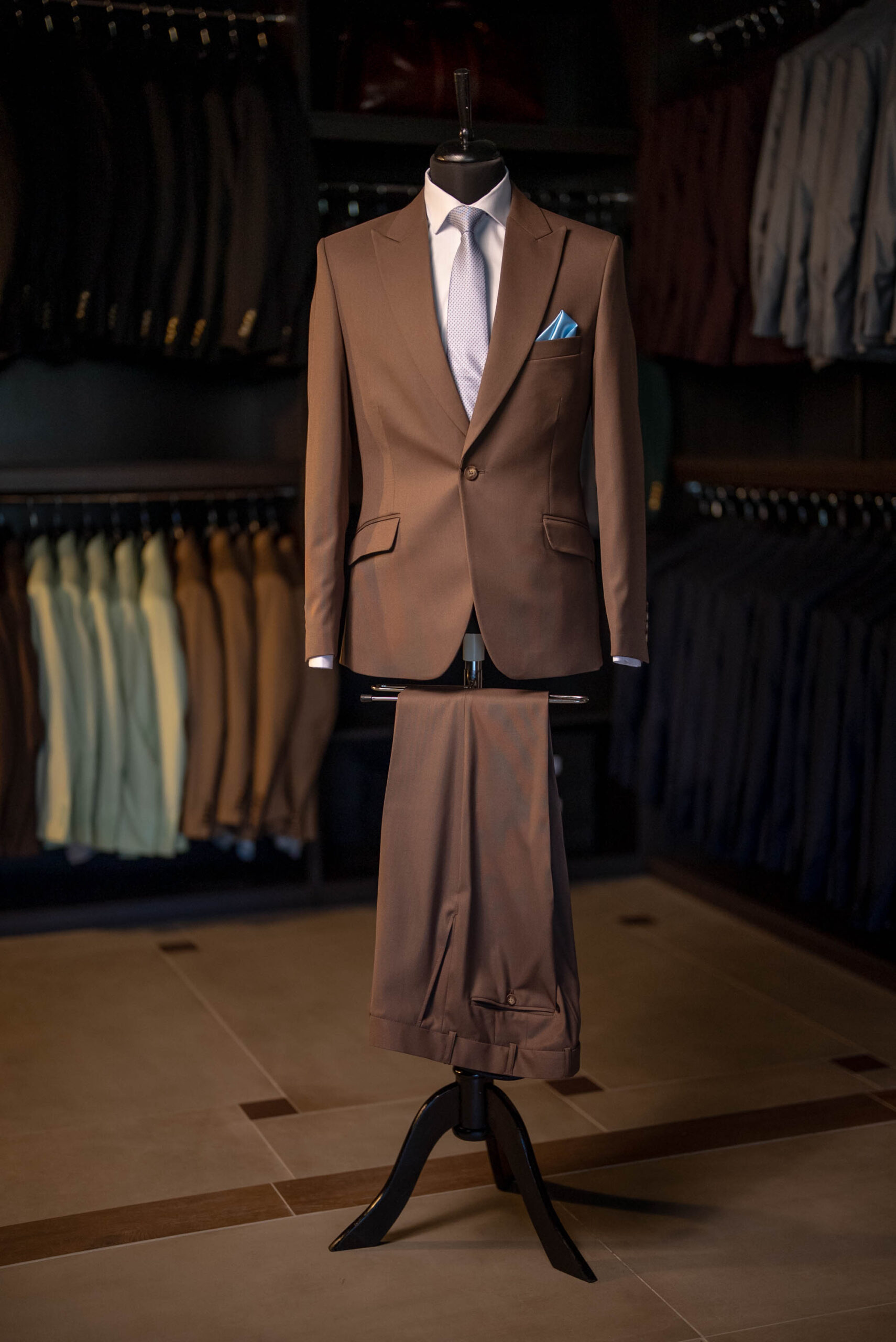 Costum Dark Brown